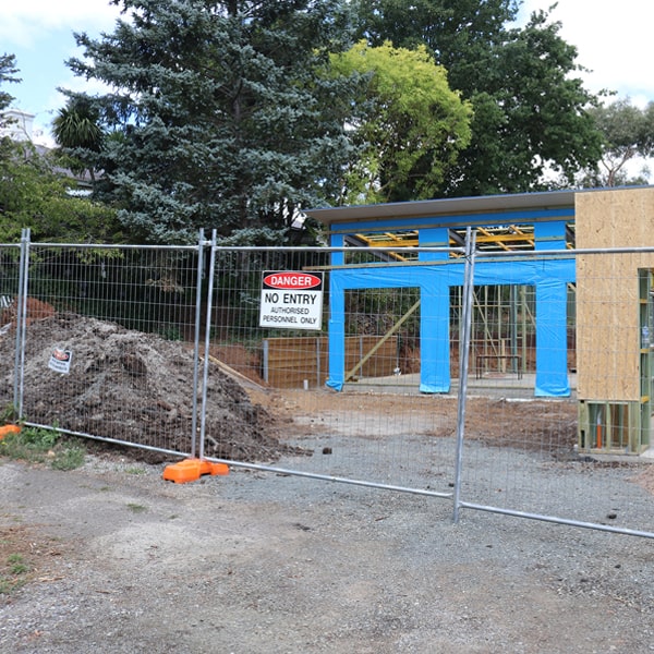 do you deliver and install temporary fencing and what's the cost for these services in Suffolk Virginia